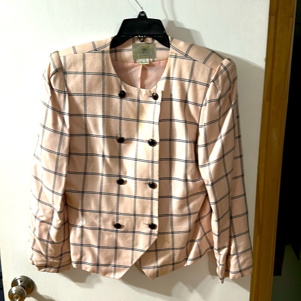 Ladies Double-breast button down Blazer (need pressing)